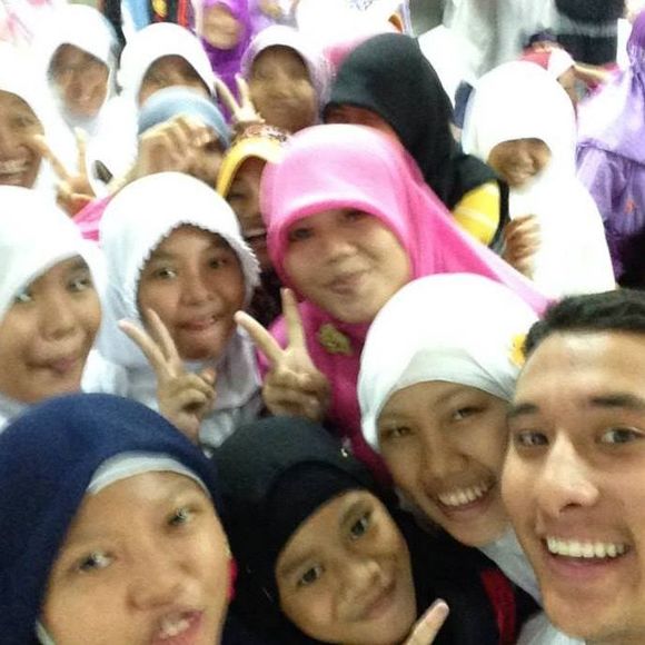 Meet your Posher, Ardy - Picture 1 of 1